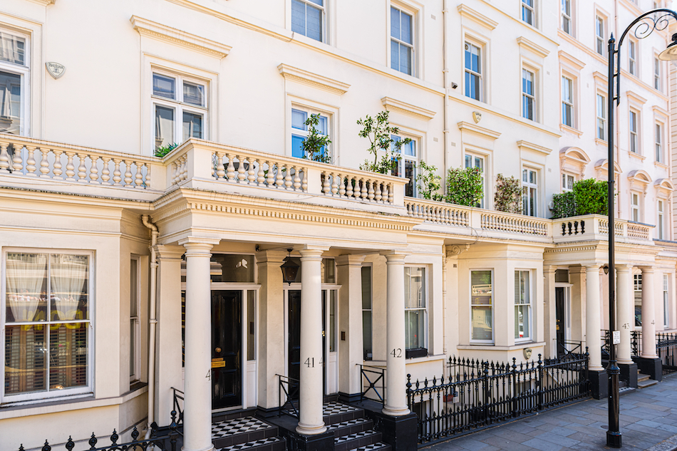 Completing on a Purchase Before a Mortgage can be Arranged
